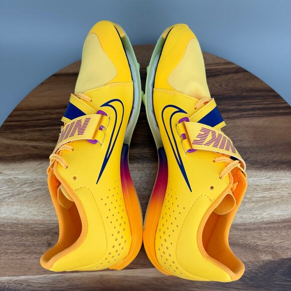 Athletic_Shoes